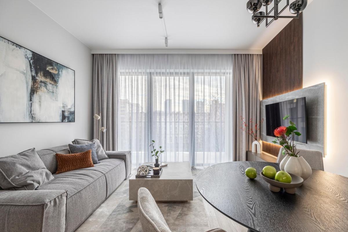 Image 6 of CHRONOS APARTAMENTY with Parking and Air Conditioning in Warsaw Wola by Renters Prestige