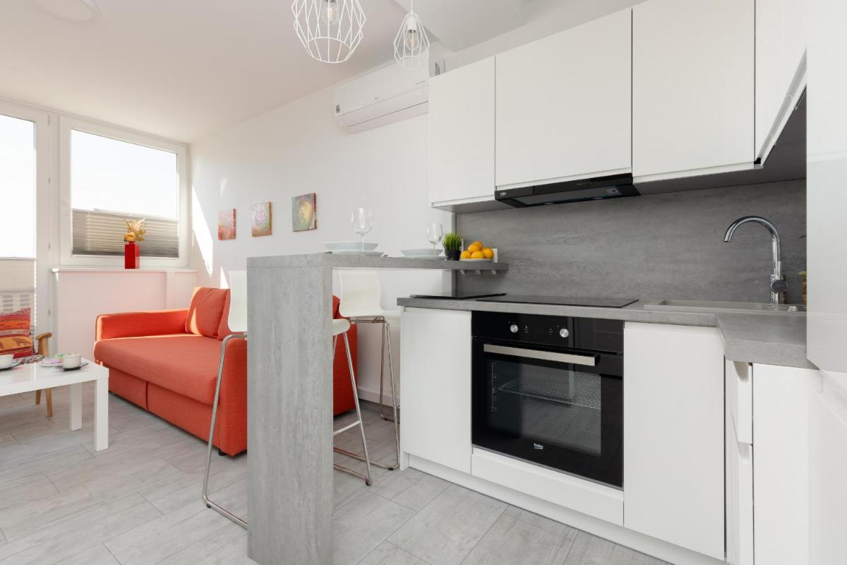 Image 5 of Chłodna Apartments with a City View Wola by Noclegi Renters