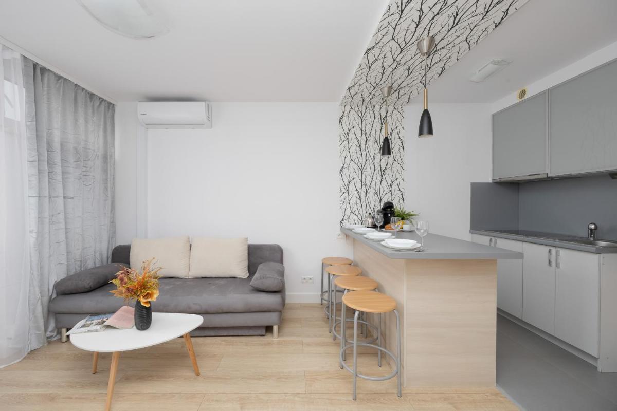 Image 2 of Chłodna Apartments with a City View Wola by Noclegi Renters