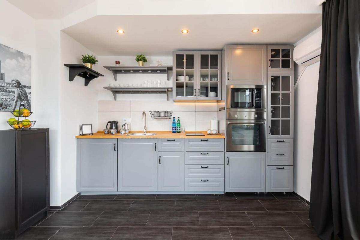 Image 1 of Chmielna 35 – City View Apartment by Noclegi Renters