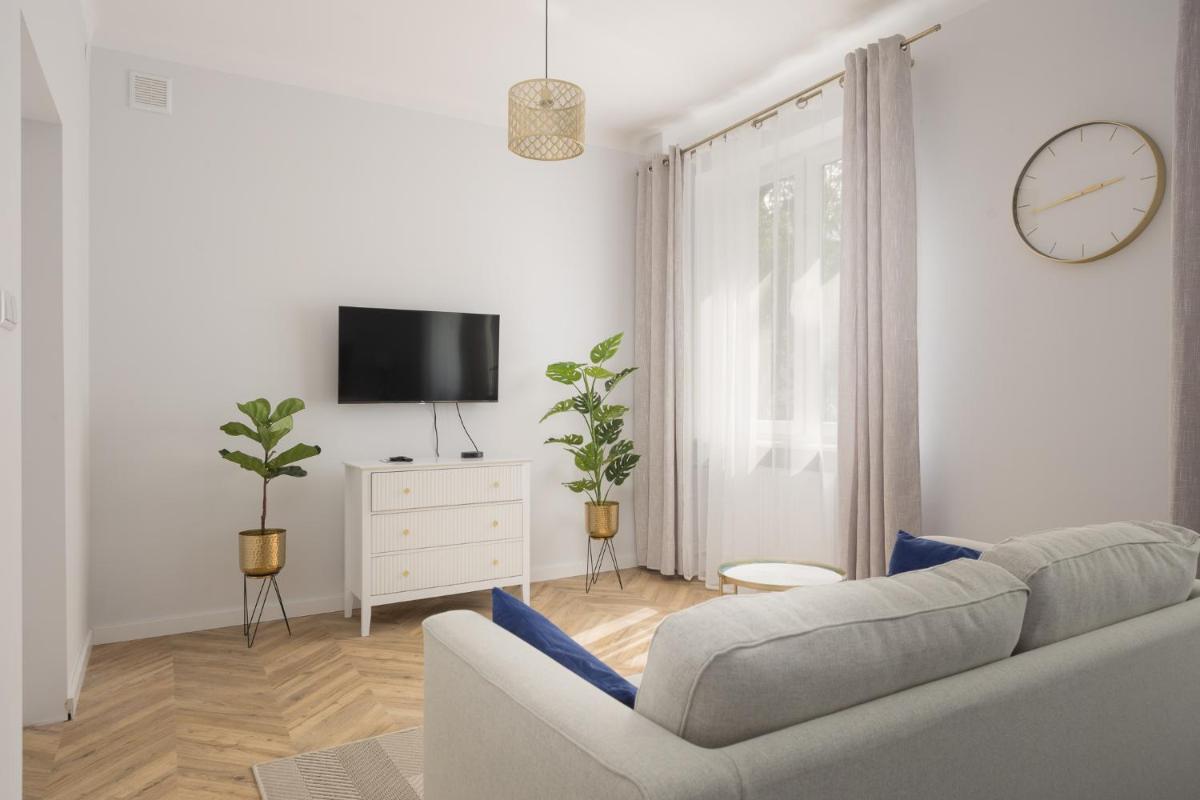 Image 4 of Chmielna Green Apartment