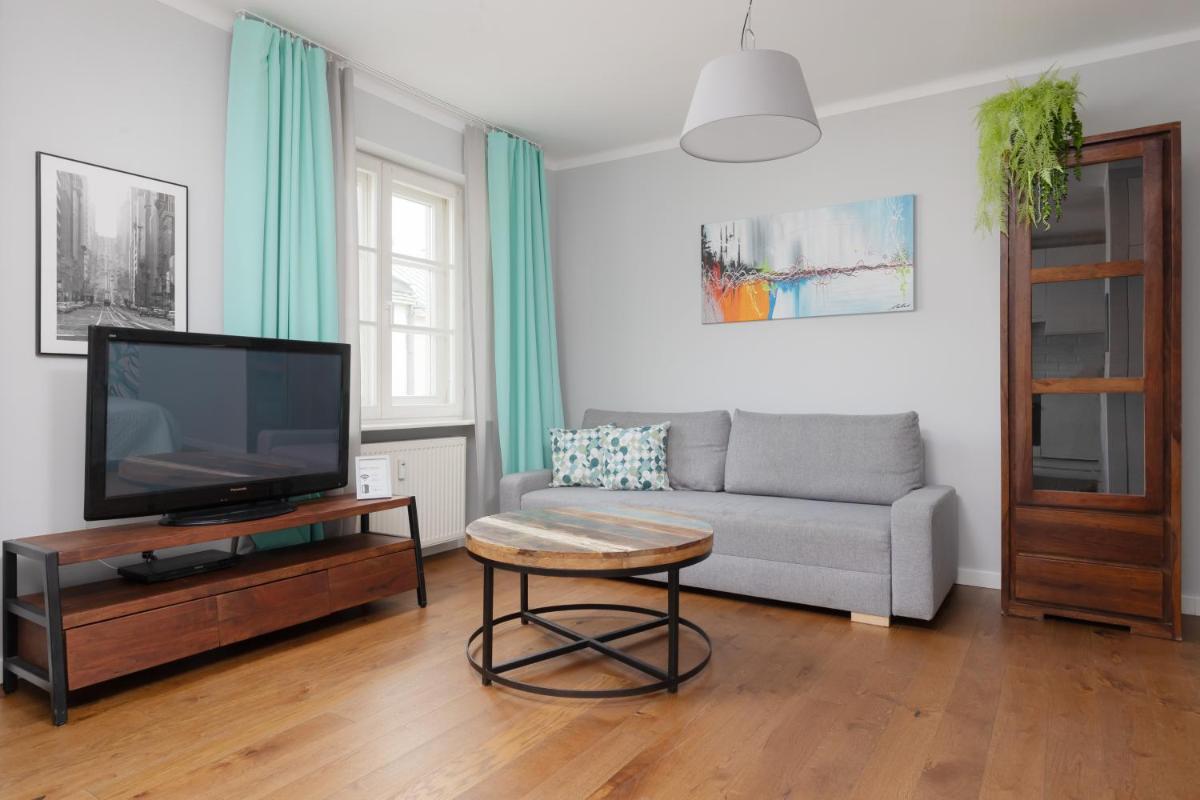 Image 2 of City Center Aparthotel Chmielna by Noclegi Renters