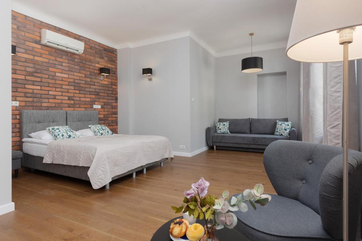 Image 3 of City Center Aparthotel Chmielna by Noclegi Renters