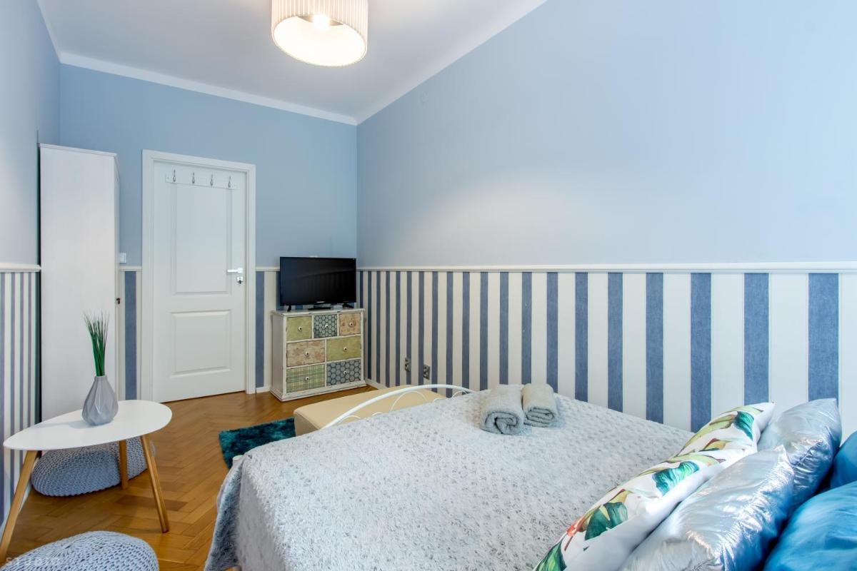 Image 2 of ClickTheFlat Apartment Chmielna 7