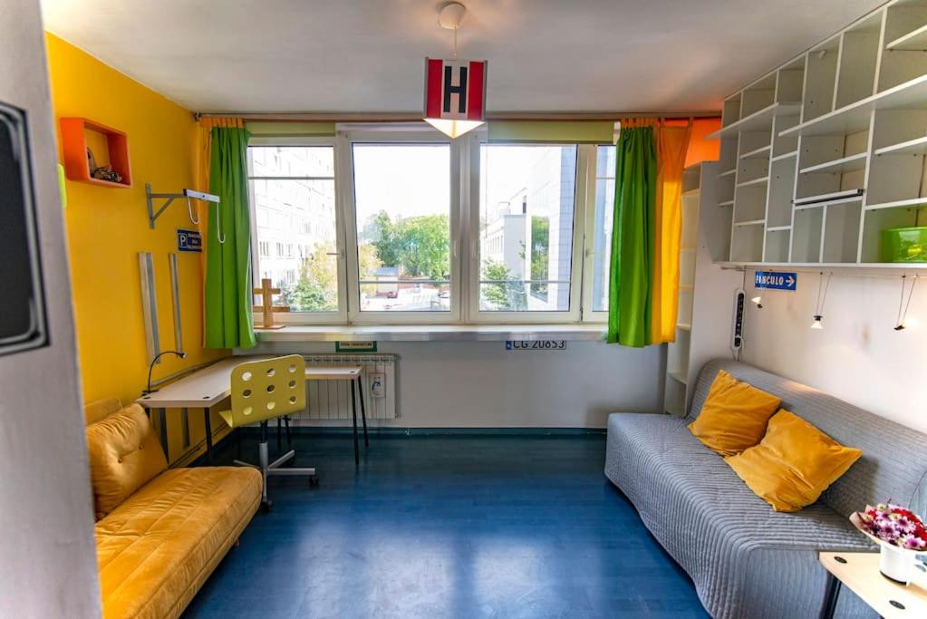 Image of Colourful space, so central