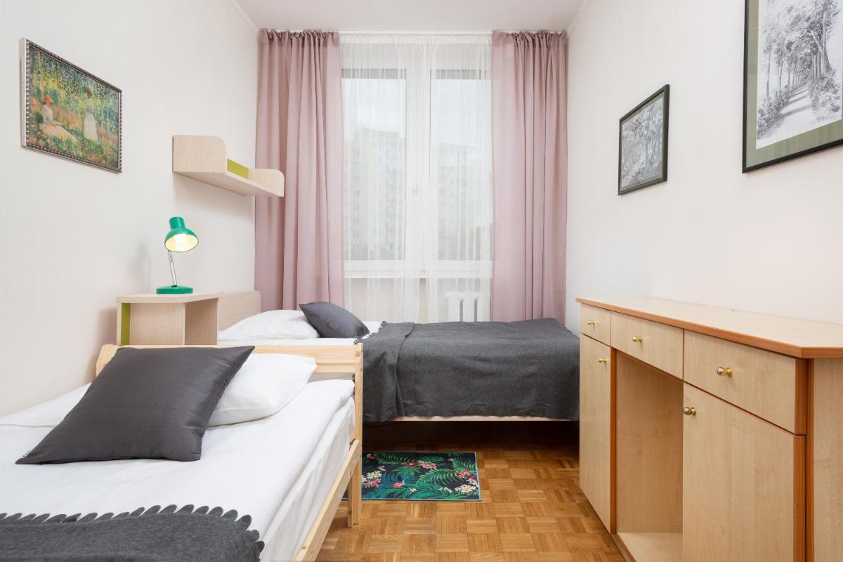 Image 2 of Comfy & Spacious Apartment Warsaw by Noclegi Renters