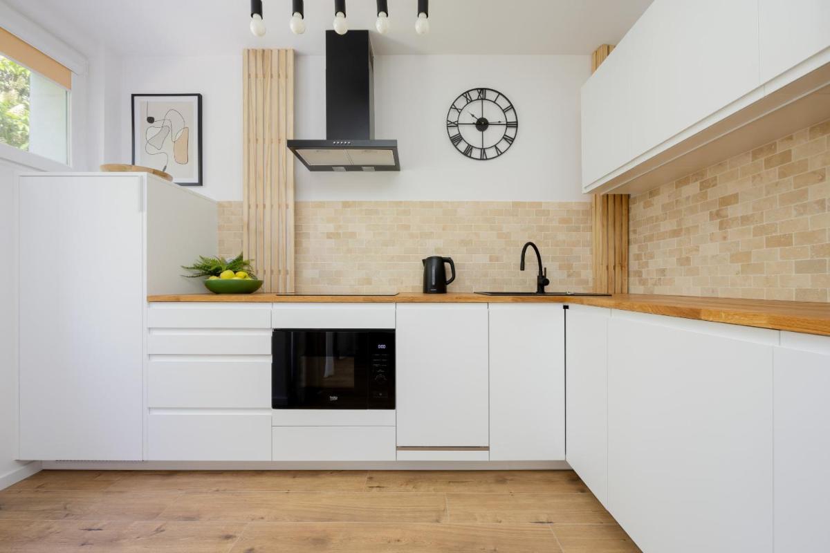 Image 2 of Cozy Apartment near Royal Baths Park by Noclegi Renters