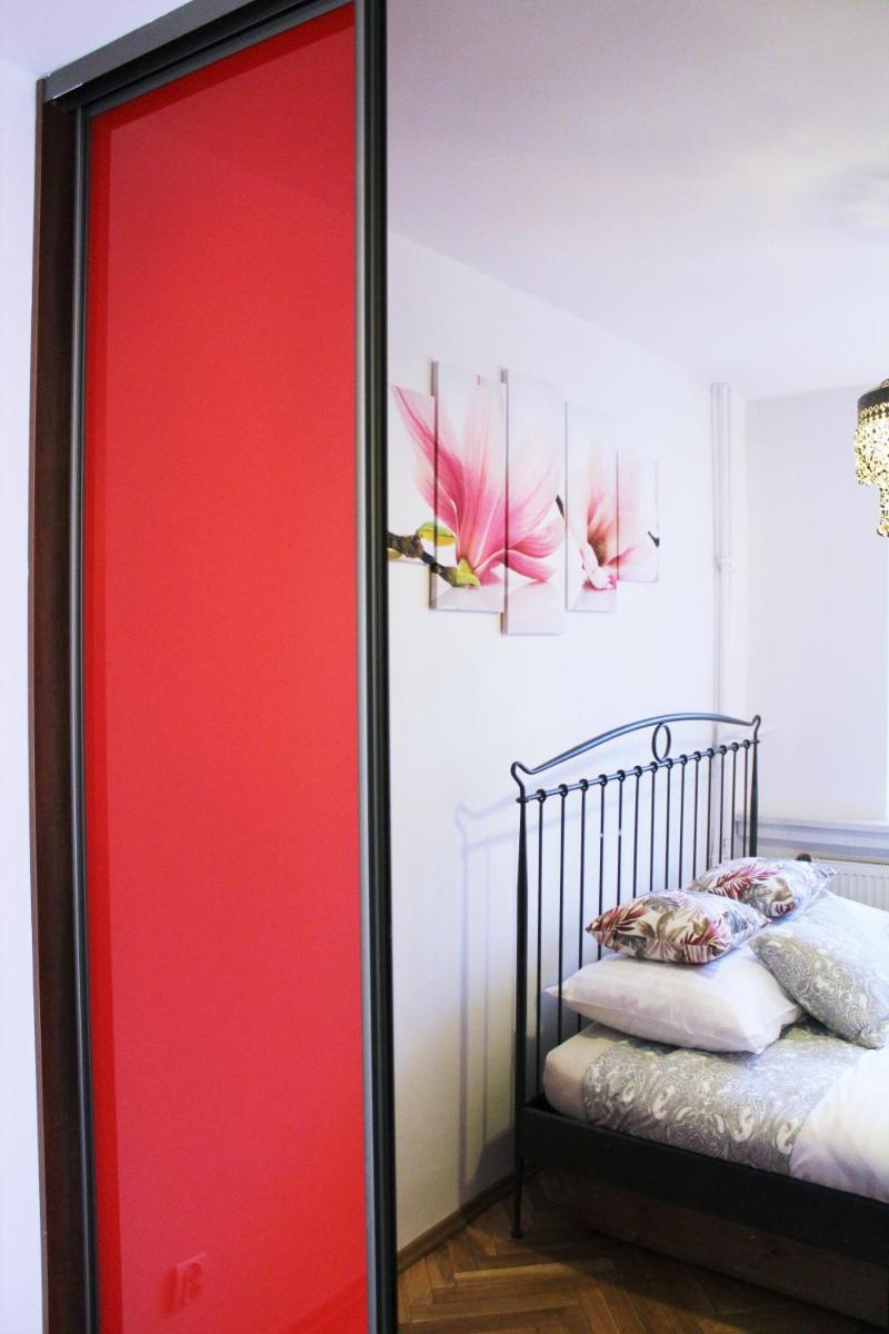 Image 6 of Cozy and great location by Cooee Apartments