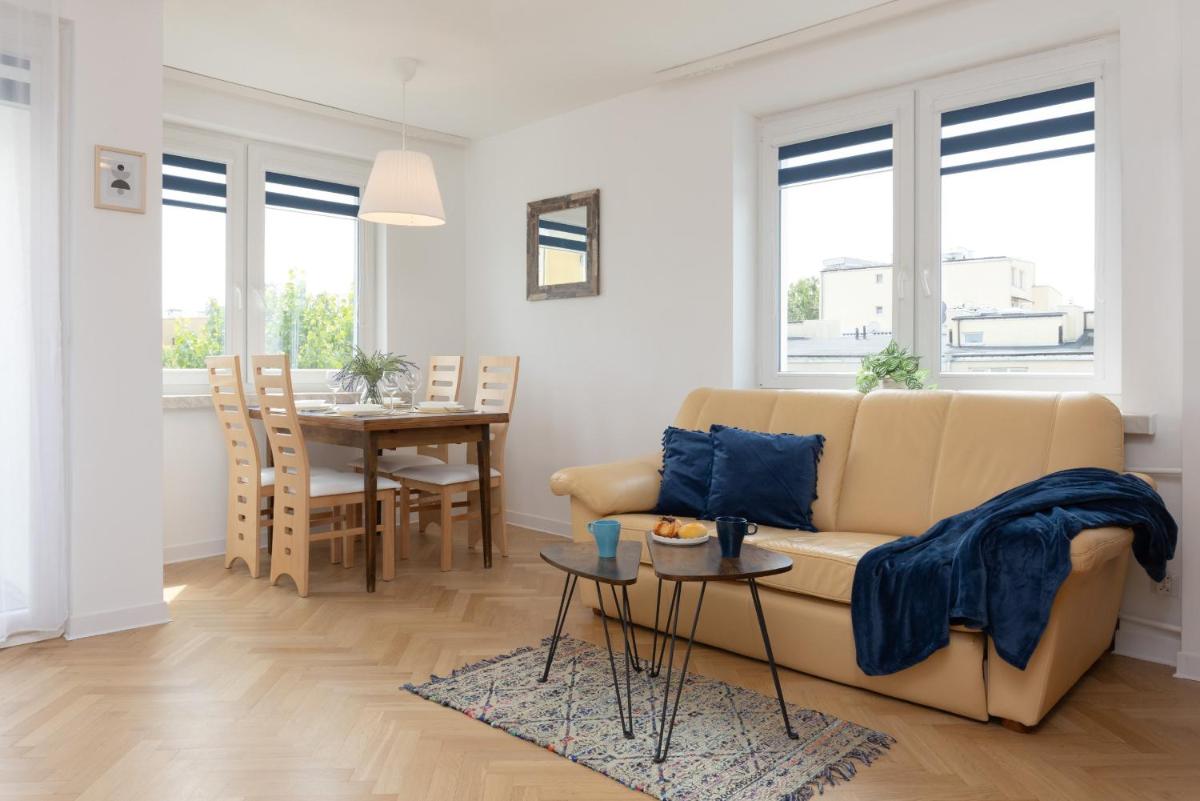 Image 5 of Elegant Warsaw Apartment with AC 550 m to Copernicus Science Centre by Noclegi Renters