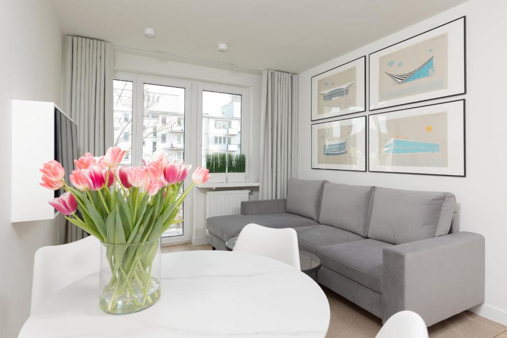 Image of Elegant & Cozy Apartment Pańska by Noclegi Renters