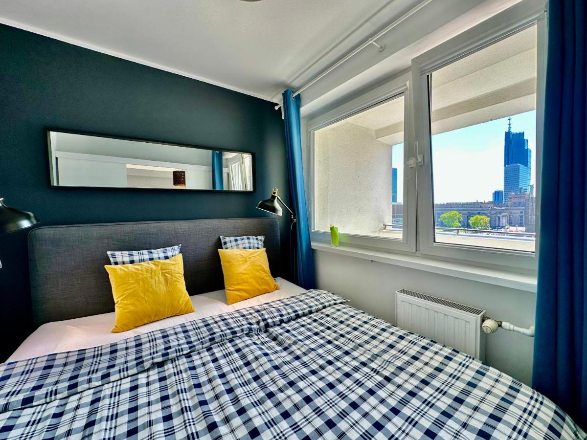 Image 6 of GOLD 2 King Size Bed, metro x2 free WiFi, 50’TV Netflix, HBO, AppleTV+