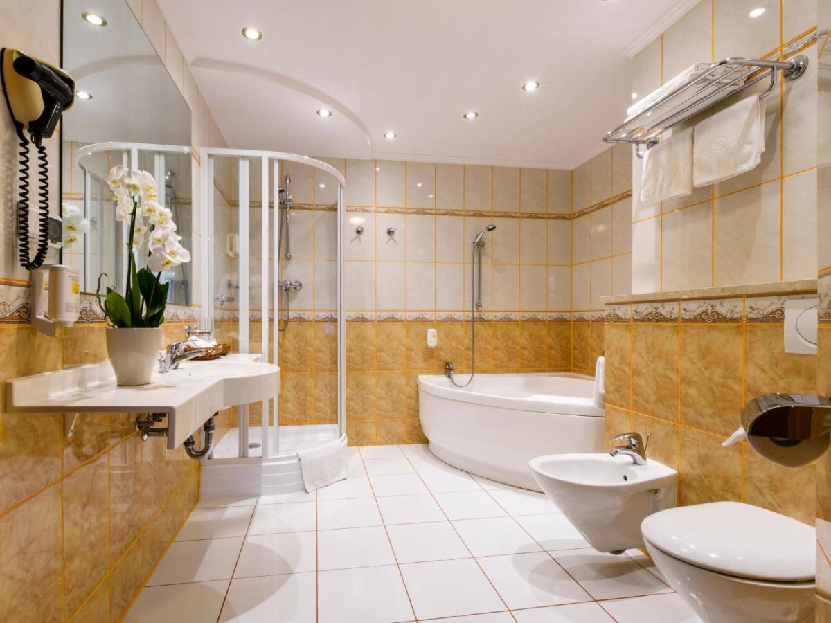Image 2 of Hotel Boss