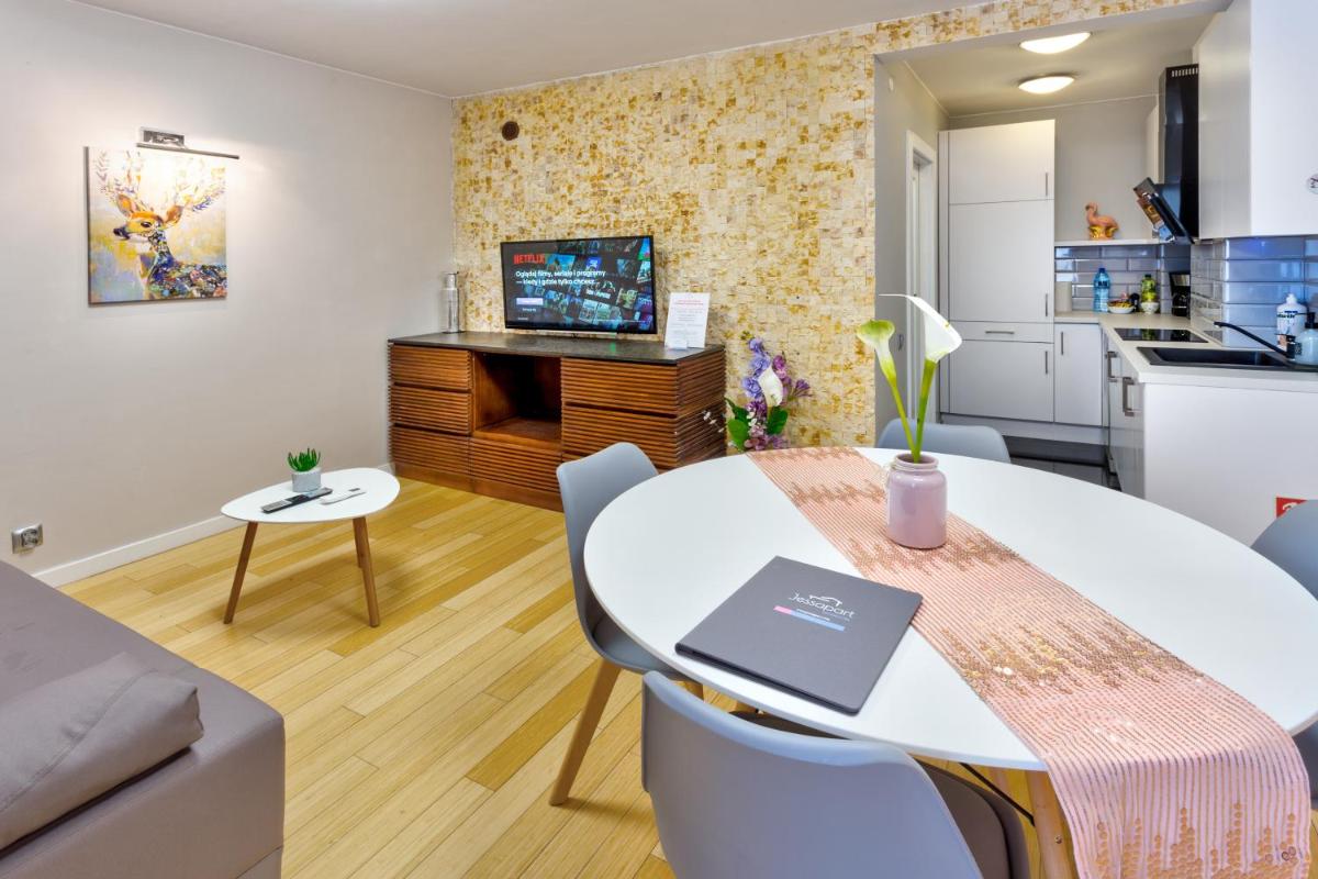 Image 2 of JessApart– Babka Tower Apartment