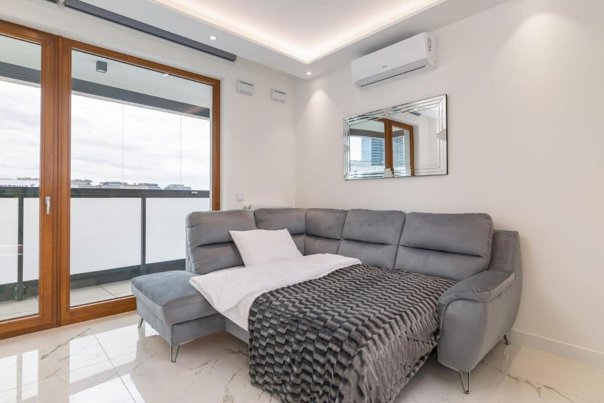 Image 6 of Karolkowa 28 – Prestigious Apartment with Balcony by Renters Prestige