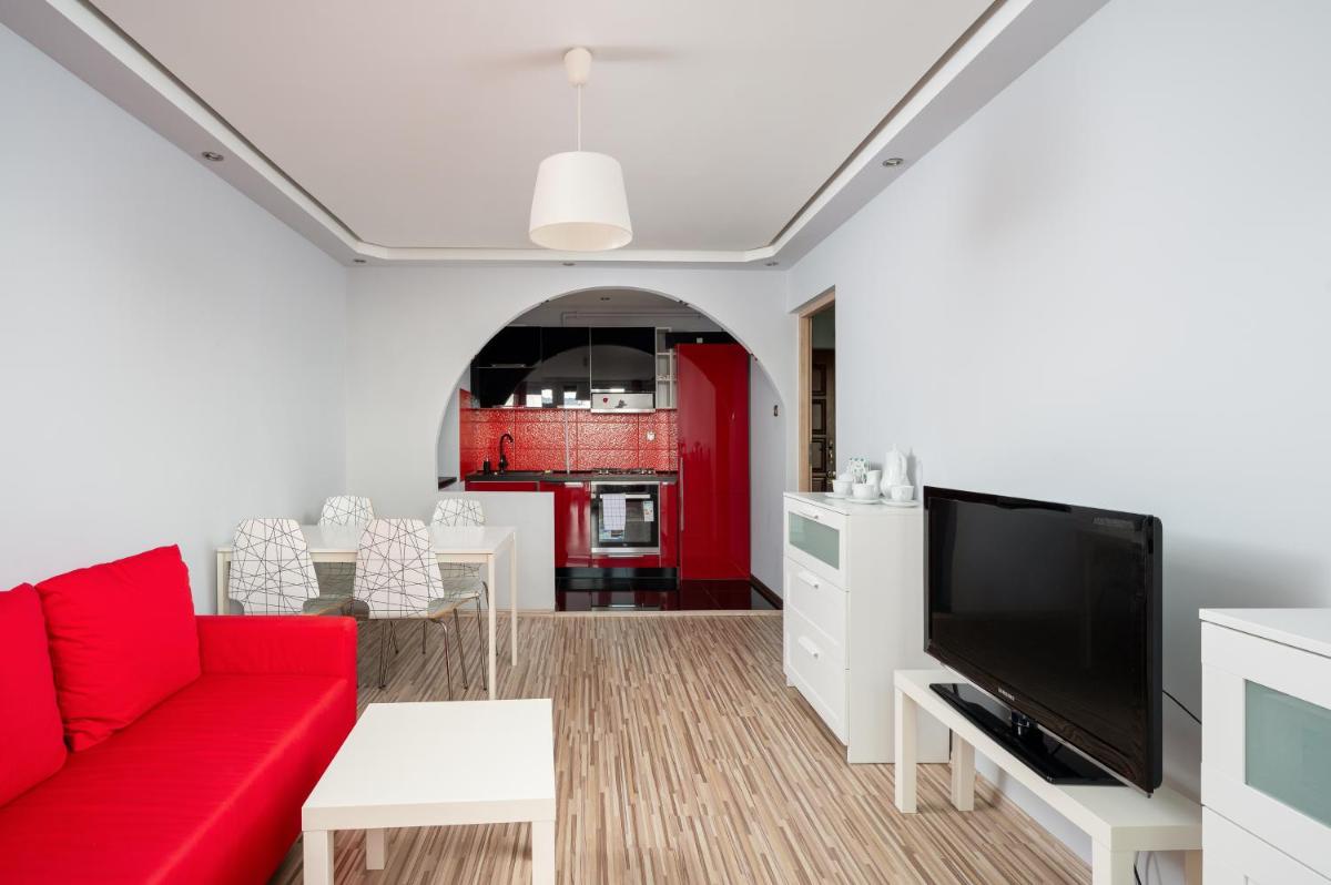Image 4 of Krochmalna Red Apartment