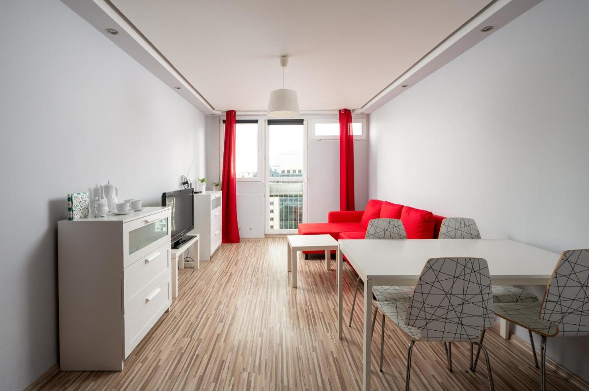 Image 2 of Krochmalna Red Apartment