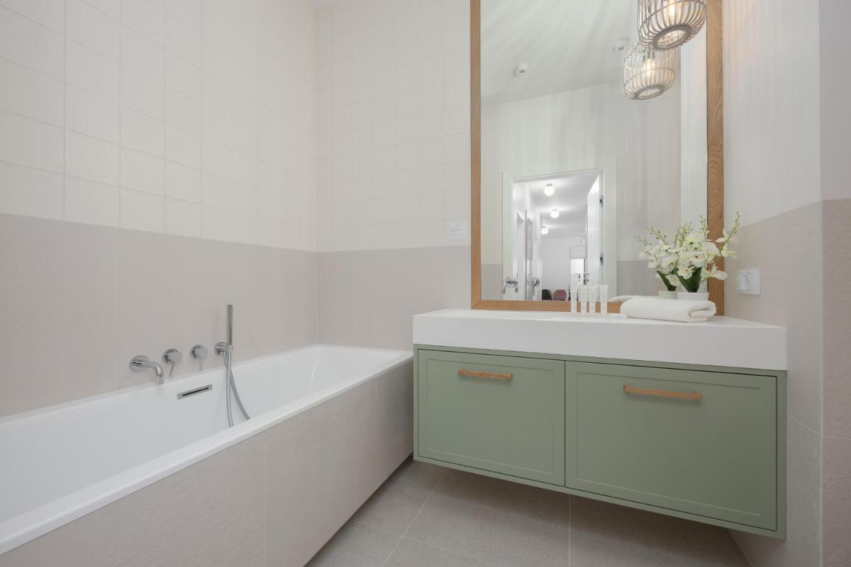 Image 5 of LUX Pastel Oasis Family Apartment with Parking & Gym by Renters Prestige