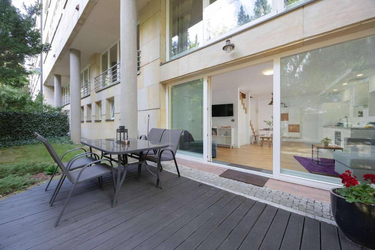 Image 4 of Lovely Apartment in Warsaw with Parking near Royal Baths Park by Noclegi Renters