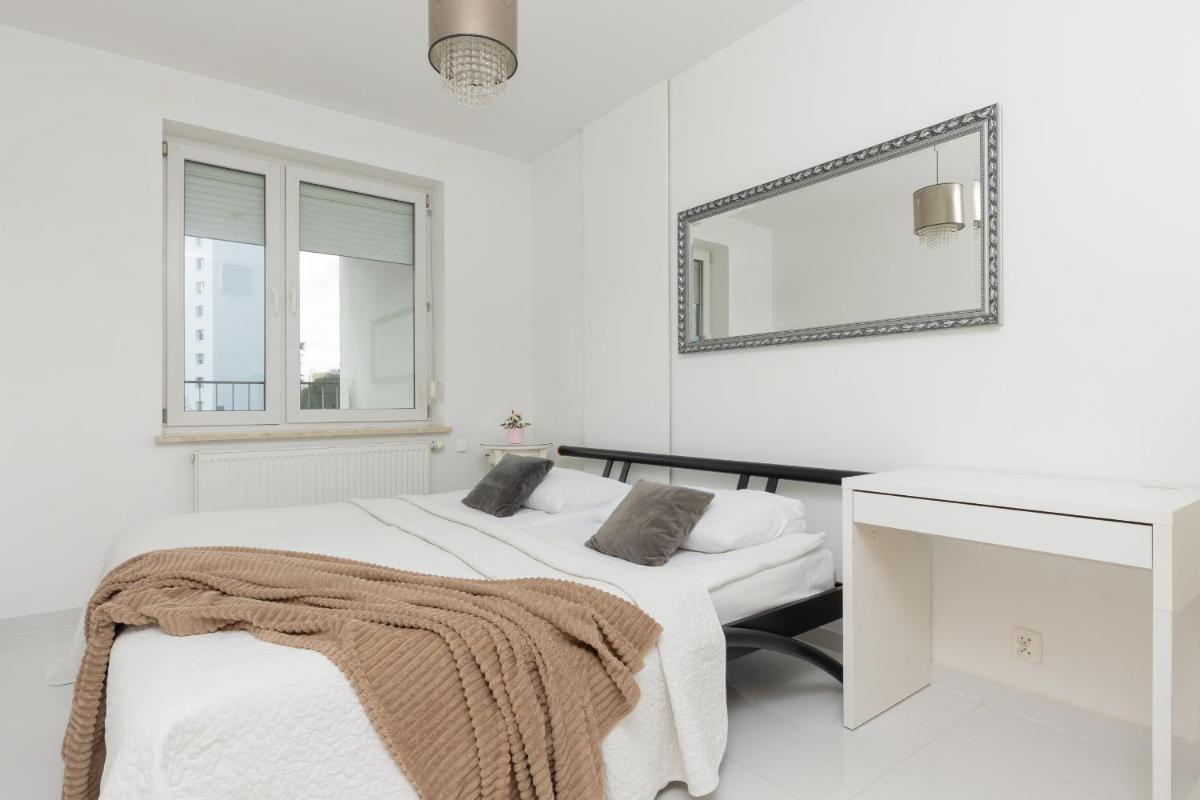 Image 2 of Metro Targówek Spacious Apartment with Parking by Noclegi Renters