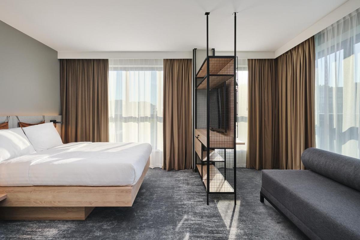 Image 4 of Moxy Warsaw City
