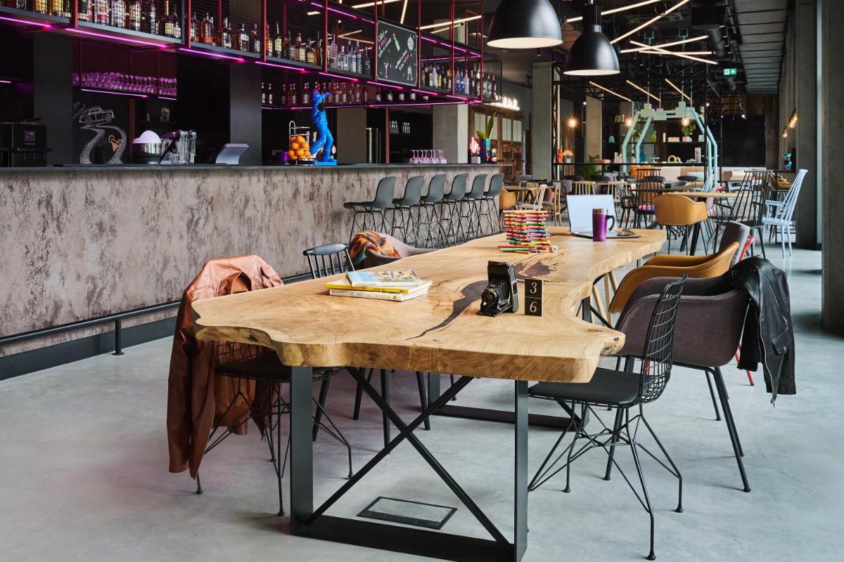 Image 6 of Moxy Warsaw City