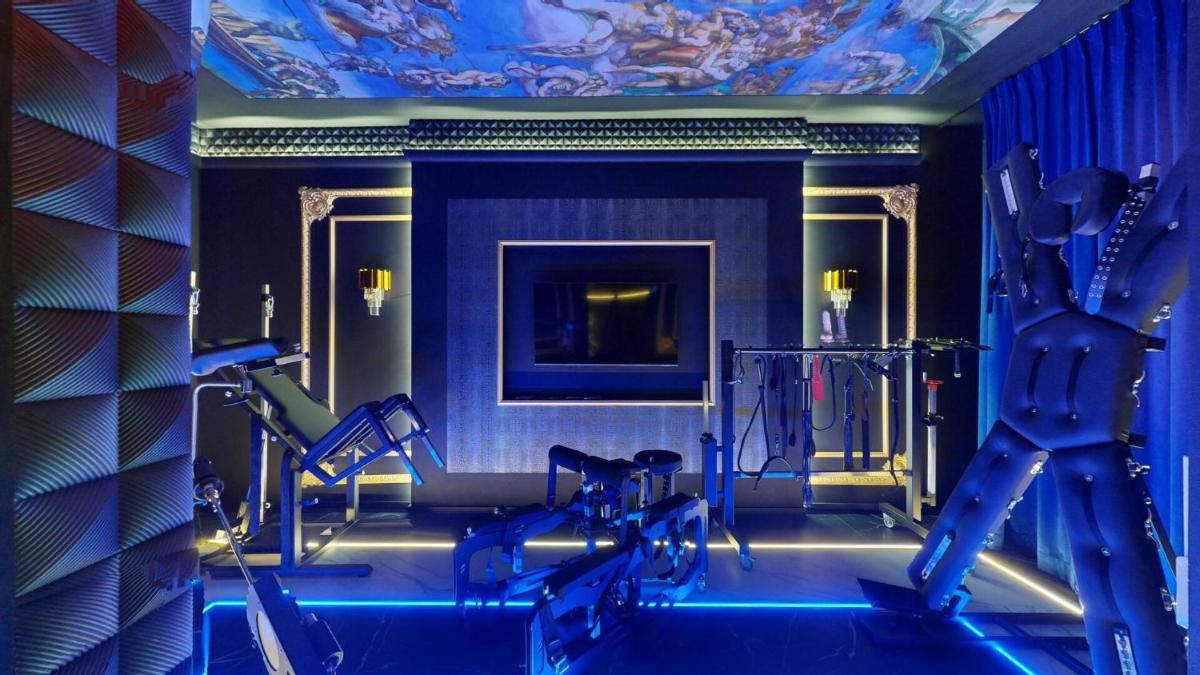 Image 4 of No Limits House – Apartament BDSM Glamour