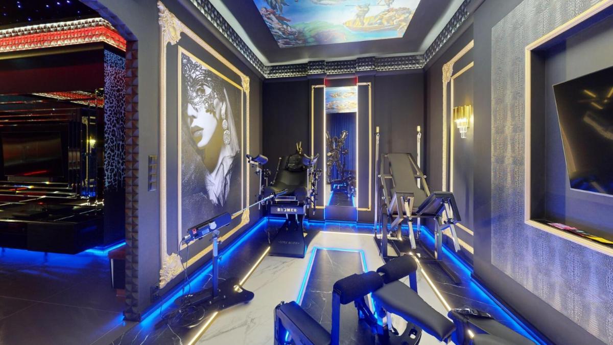 Image 5 of No Limits House – Apartament BDSM Glamour
