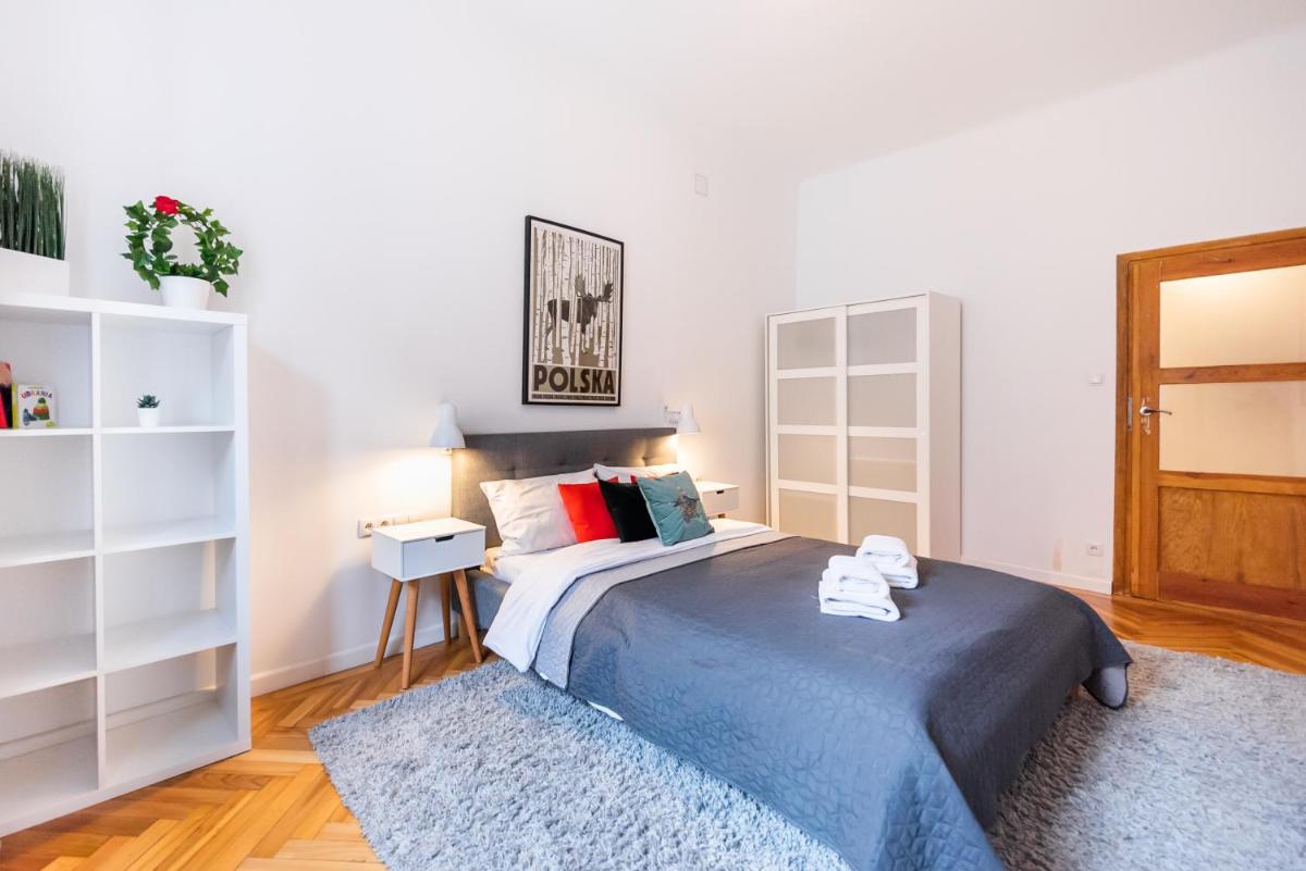 Image 1 of Old Town Market Place Apartment