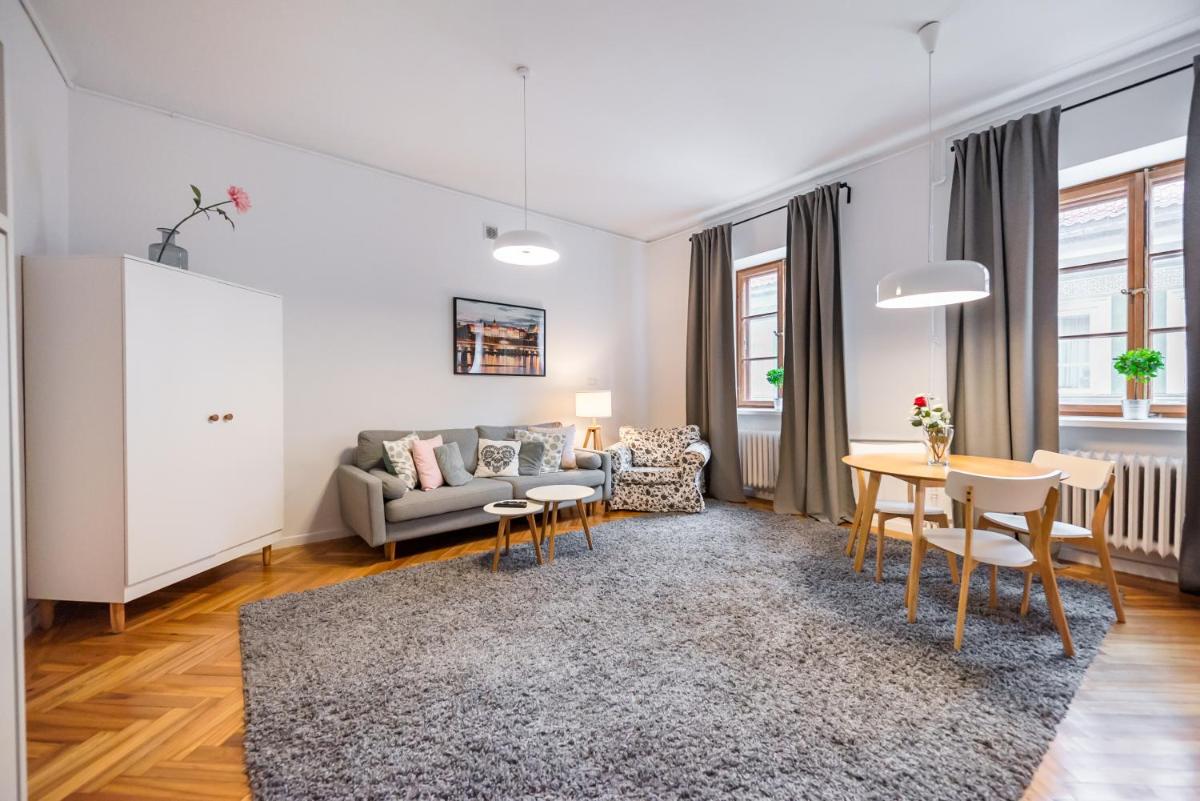 Image 3 of Old Town Market Place Apartment