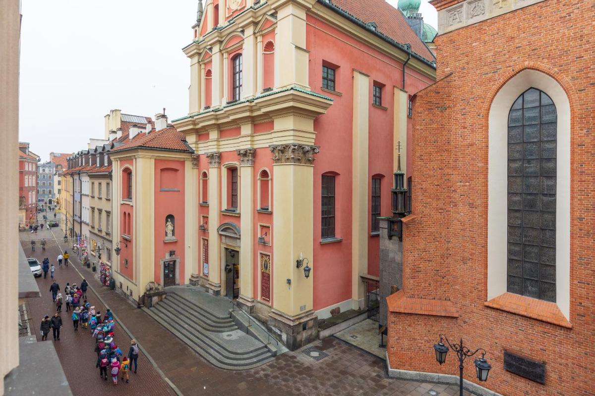 Image 5 of Old Town Ruby Apartment