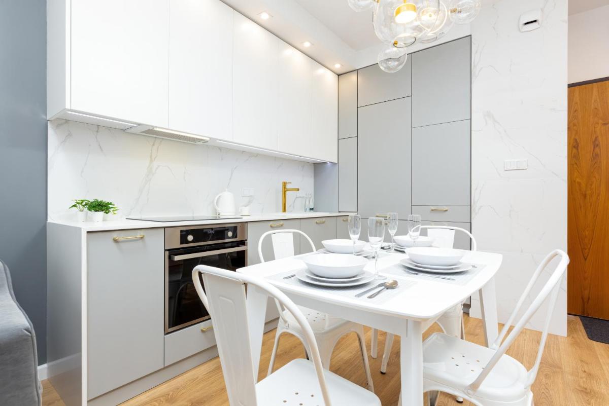 Image 6 of One Bedroom Apartment in Warsaw Center by Renters Prestige