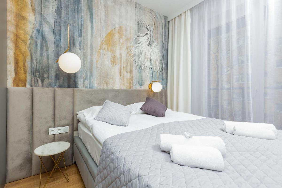 Image 2 of One Bedroom Apartment in Warsaw Center by Renters Prestige