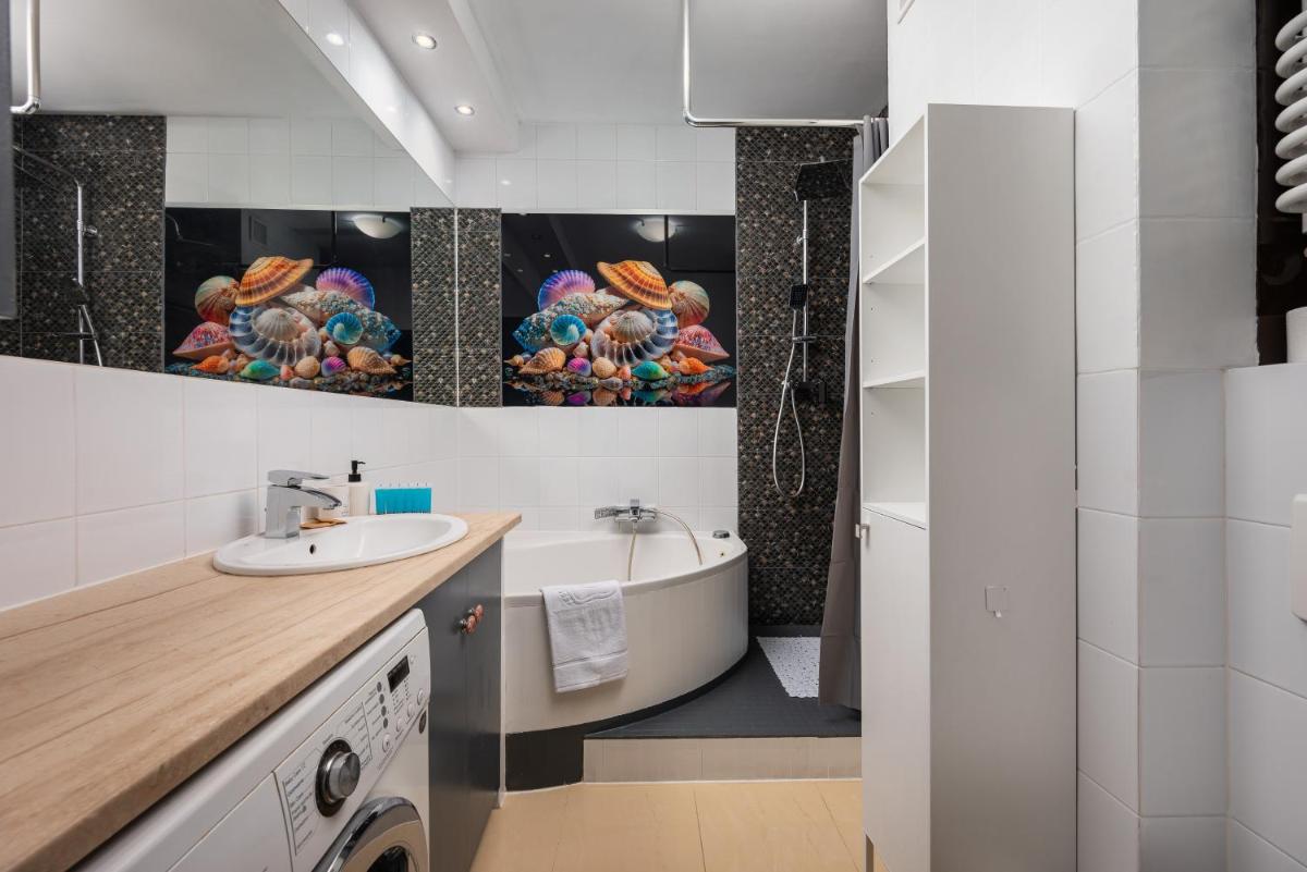 Image 2 of Park Praski 2-Bedroom Apartment