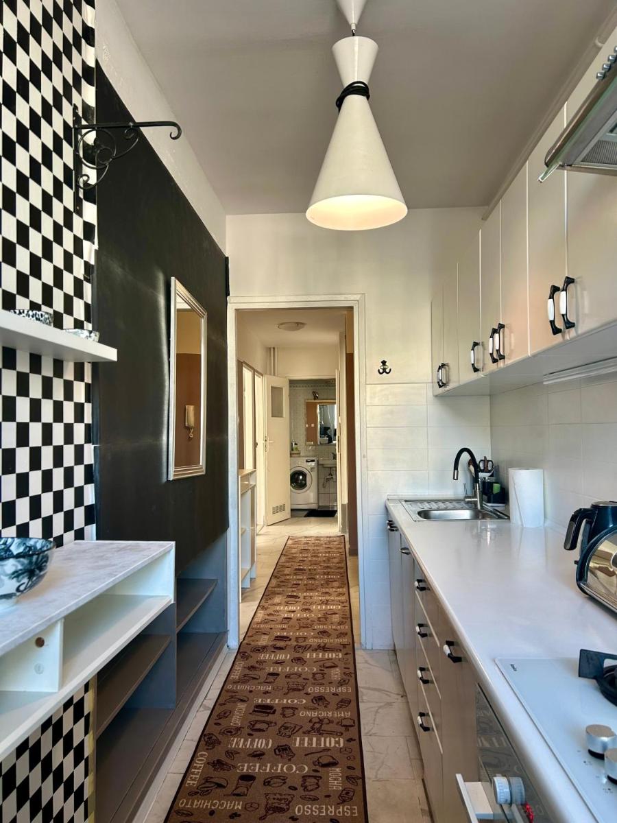 Image 4 of Perfect location two bedrooms with balkony