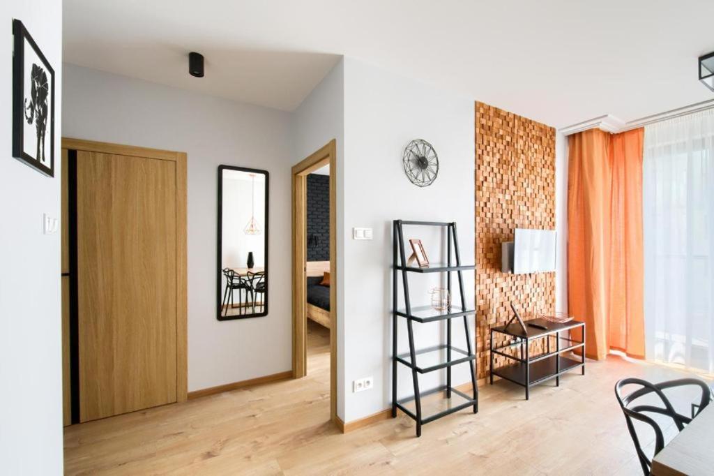 Image 1 of Platinum Towers Apartments