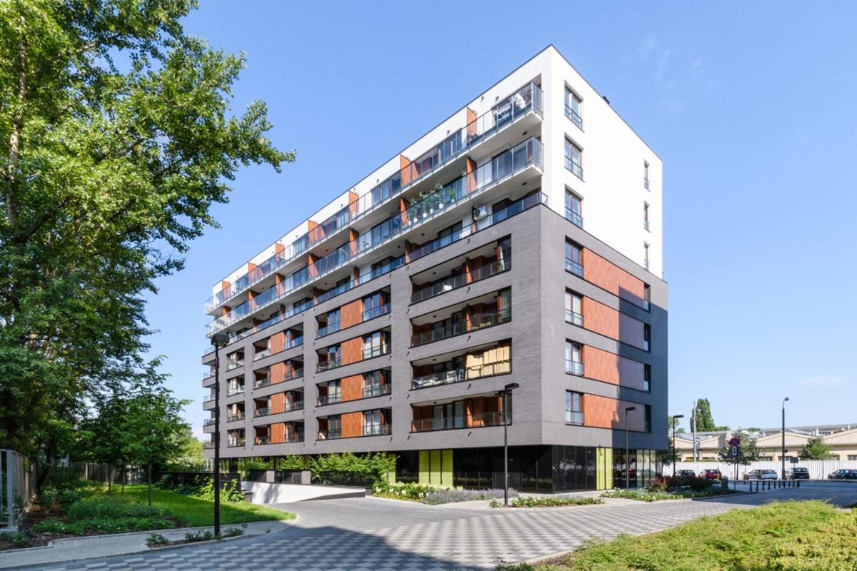 Image 5 of Platinum Towers Apartments