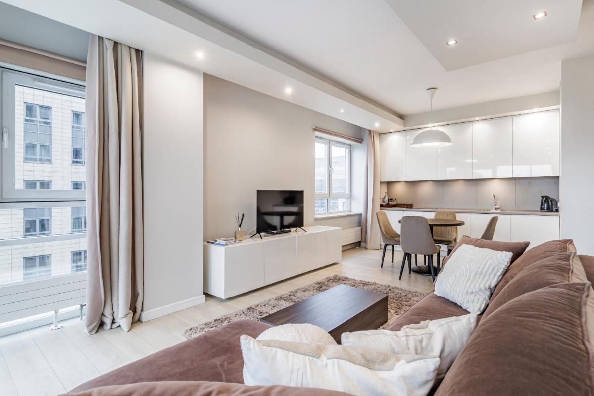 Image 3 of Platinum Towers – luxury City Centre apartment with a view