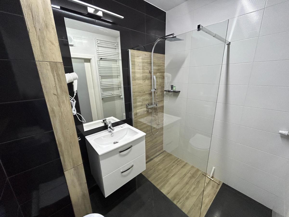 Image 2 of Poland Apartment 8