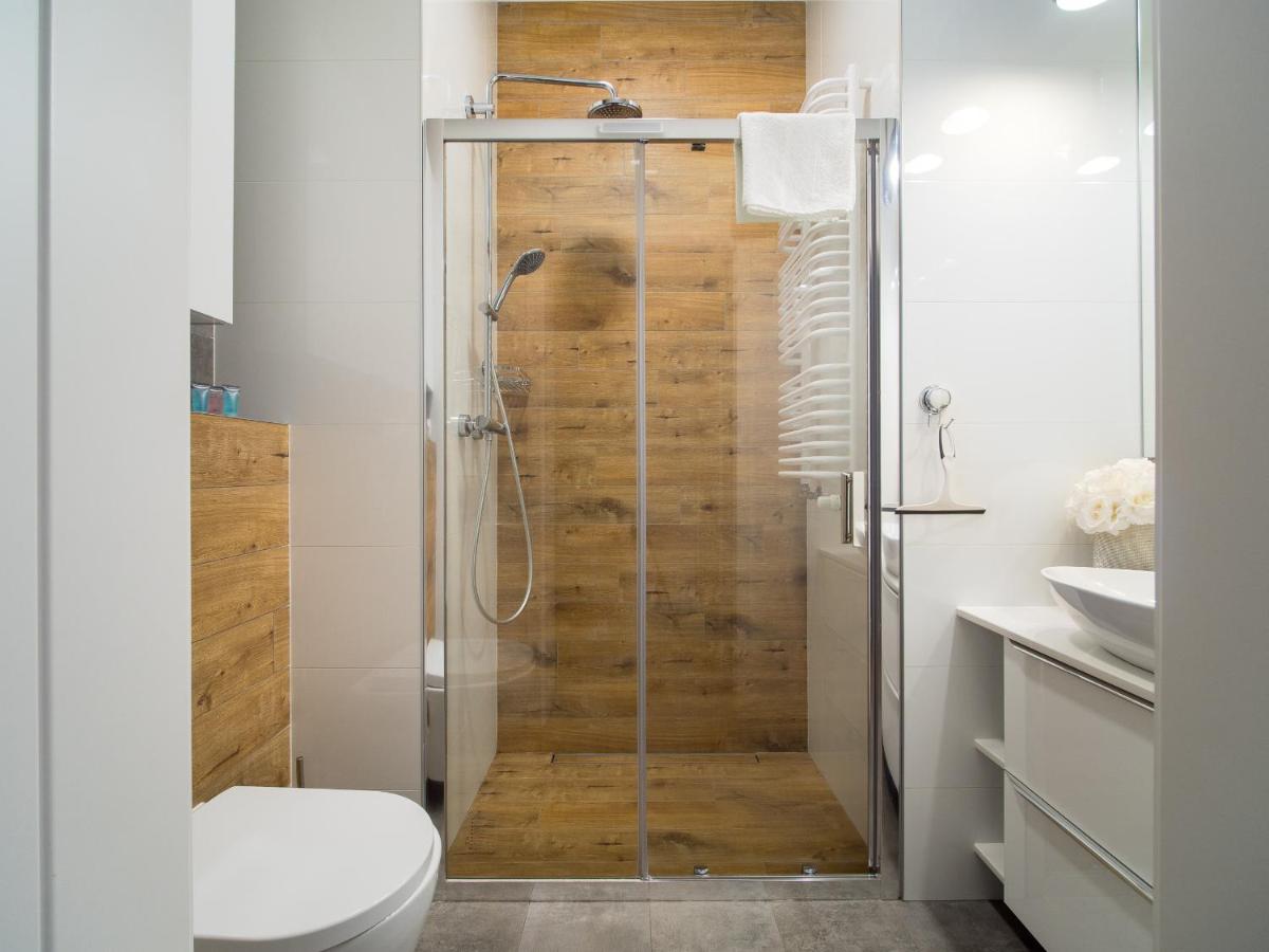 Image 2 of Prymasa Tysiąclecia 83A City Center Viev Sperate Bedroom By Perfect Apart 530