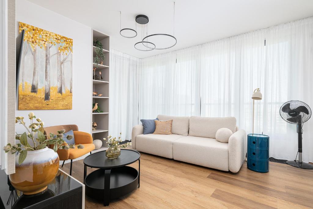 Image of RentPlanet – Apartamenty Grzybowska