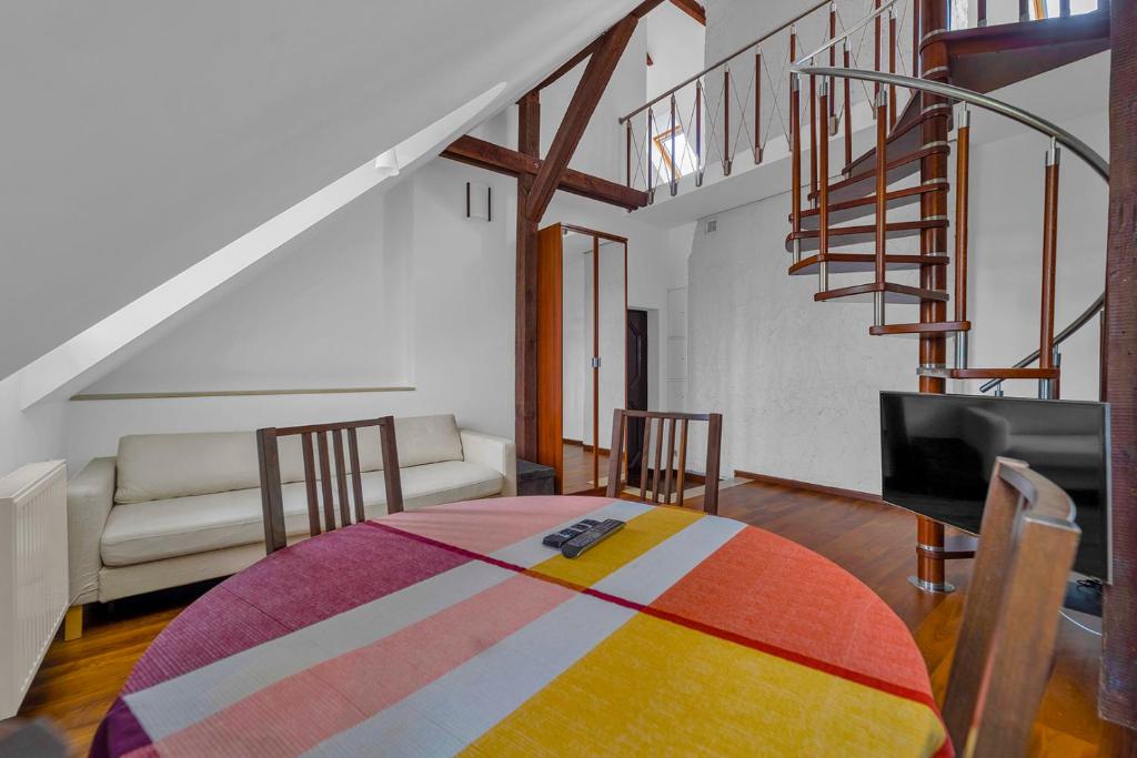 Image of Rynek Nowego Miasta Two-Level Apartment