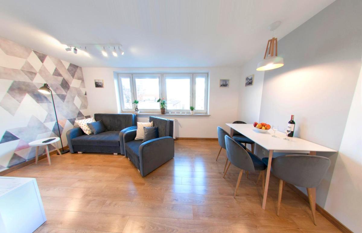 Image 3 of Senatorska Apartment
