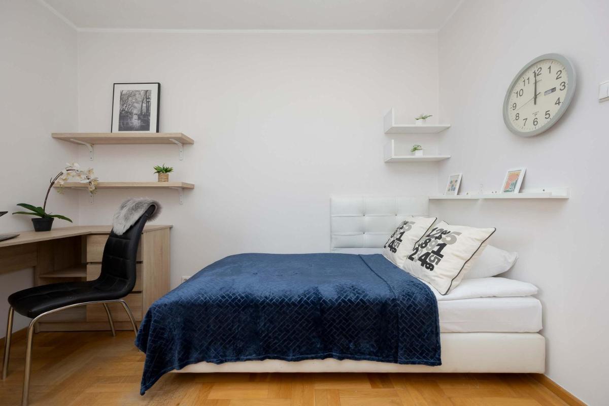 Image 1 of Spacious 4-Bedroom Apartment by Noclegi Renters