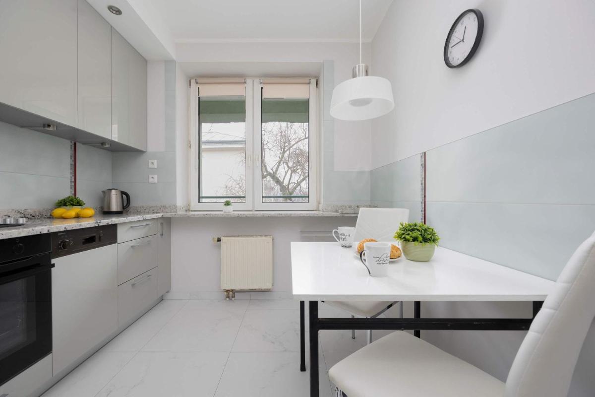 Image 4 of Spacious 4-Bedroom Apartment by Noclegi Renters