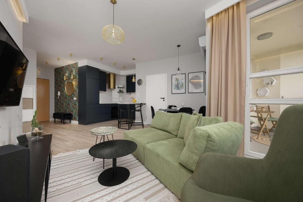 Image of Spacious Apartment with Air Conditioning in the Old Town of Warsaw by Noclegi Renters