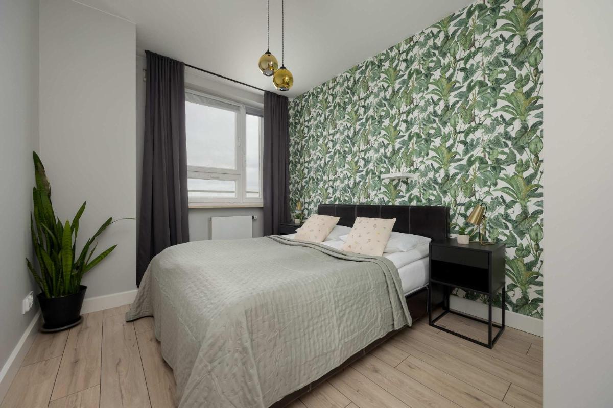 Image 1 of Spacious Apartment with Air Conditioning in the Old Town of Warsaw by Noclegi Renters