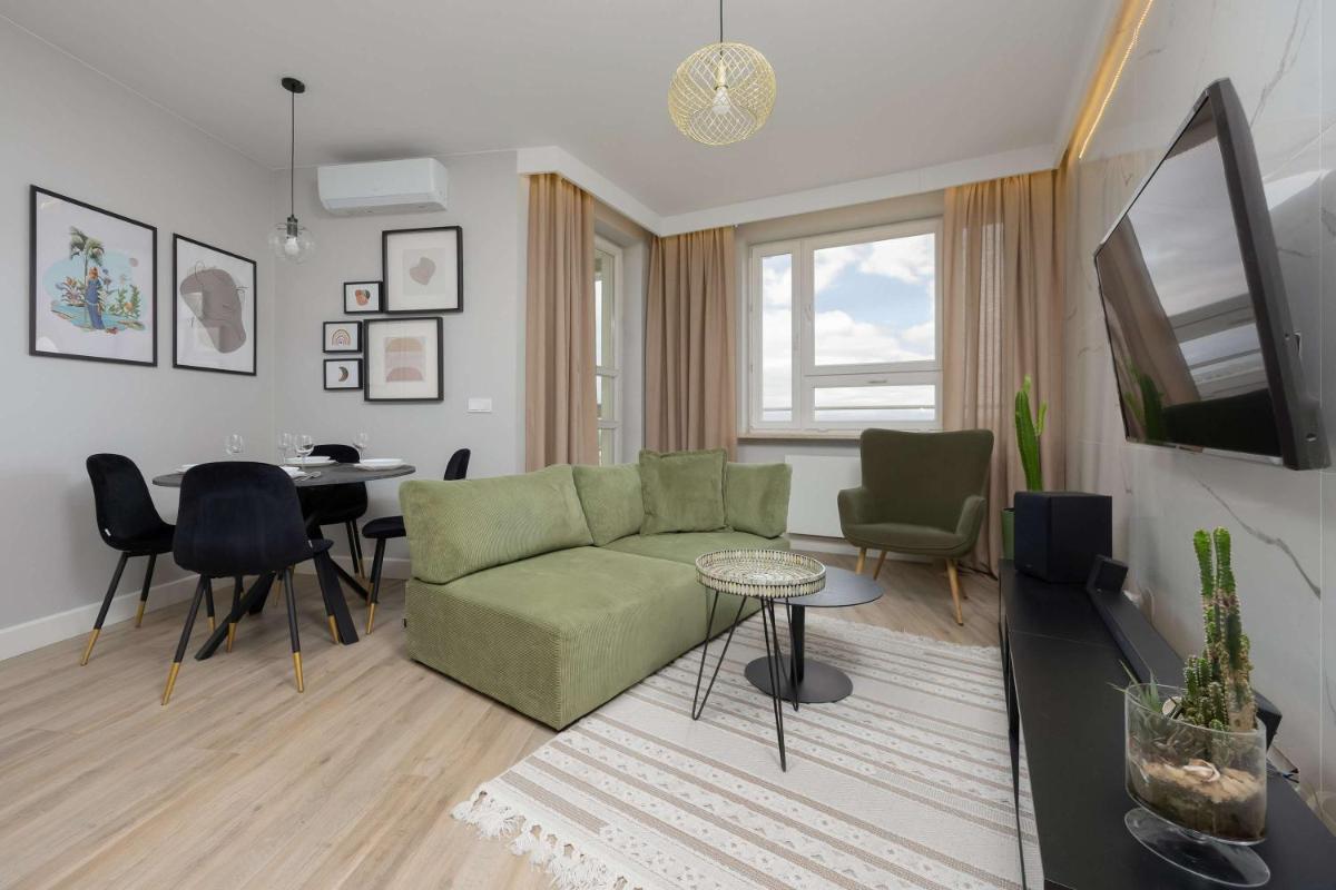 Image 4 of Spacious Apartment with Air Conditioning in the Old Town of Warsaw by Noclegi Renters