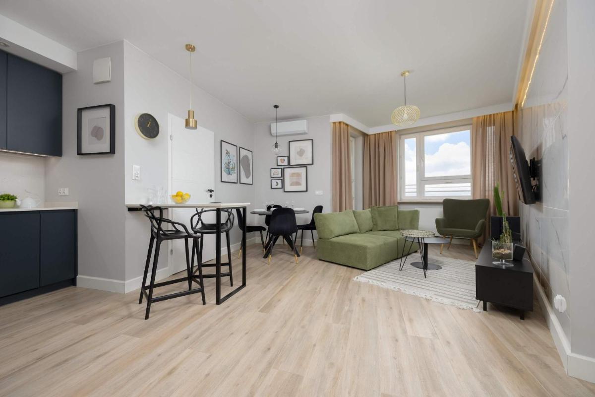 Image 6 of Spacious Apartment with Air Conditioning in the Old Town of Warsaw by Noclegi Renters