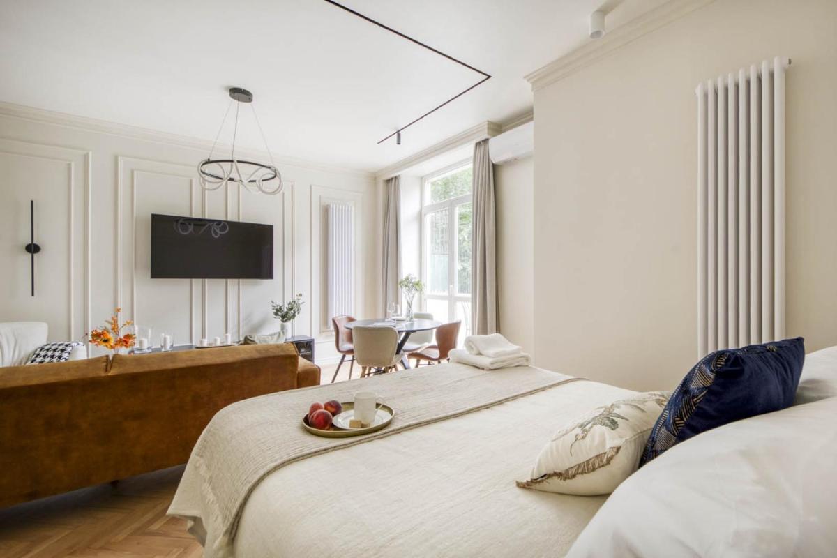 Image 1 of Stunning 2bed with terrace and parking