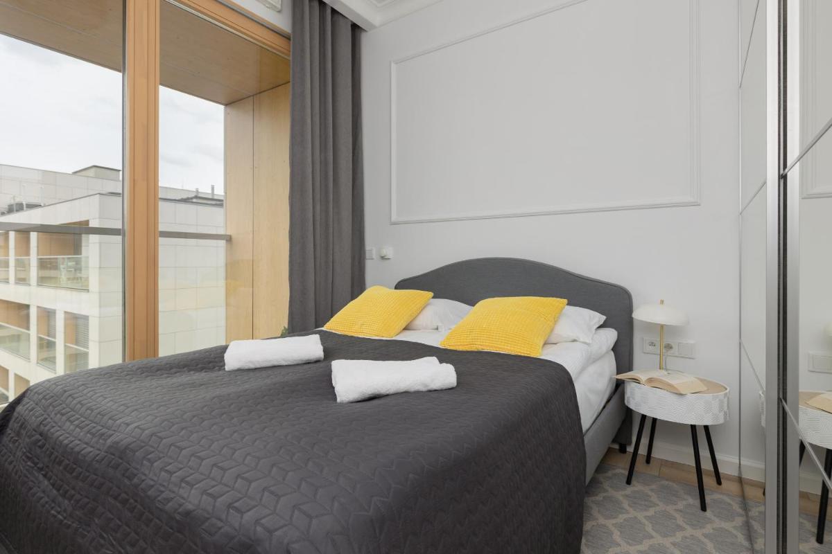 Image 2 of Stylish Apartment Kolejowa & Parking & Balcony by Noclegi Renters
